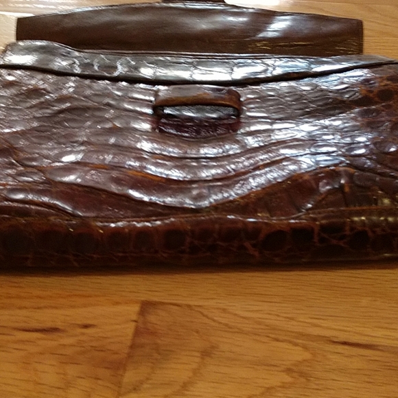 Vintage clutch...This clutch was my grandmother's. - Picture 6 of 7